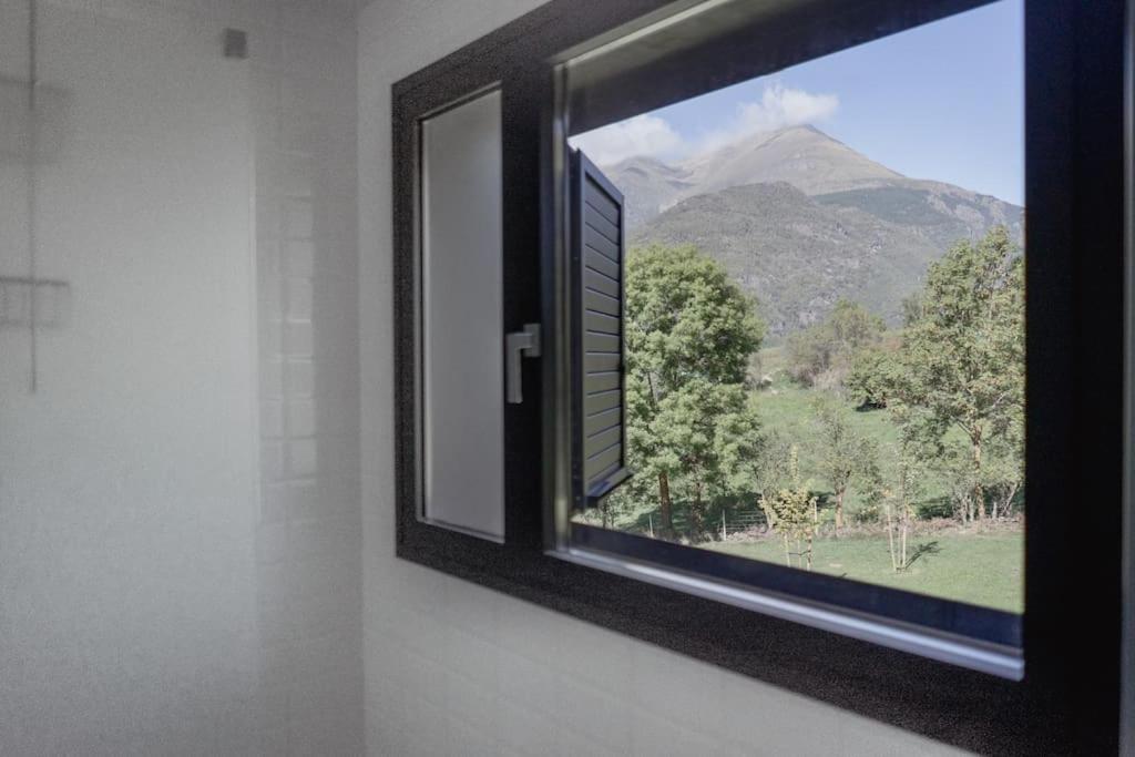 Casa Llop A Pauels, Vall Fosca Pauls de Flamisells Exterior foto